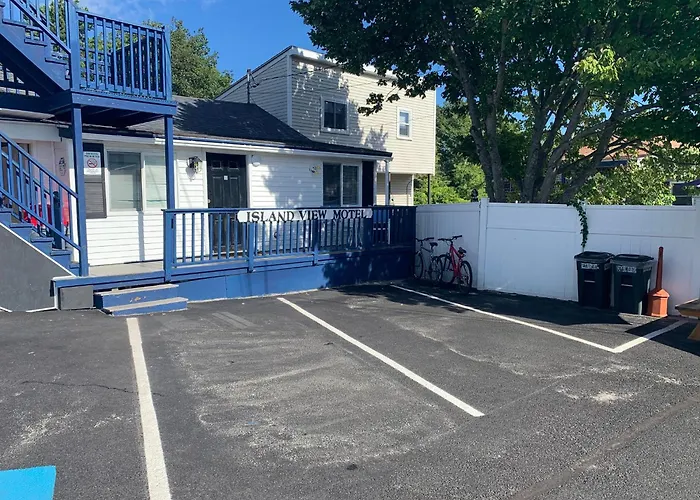 Island View Motel