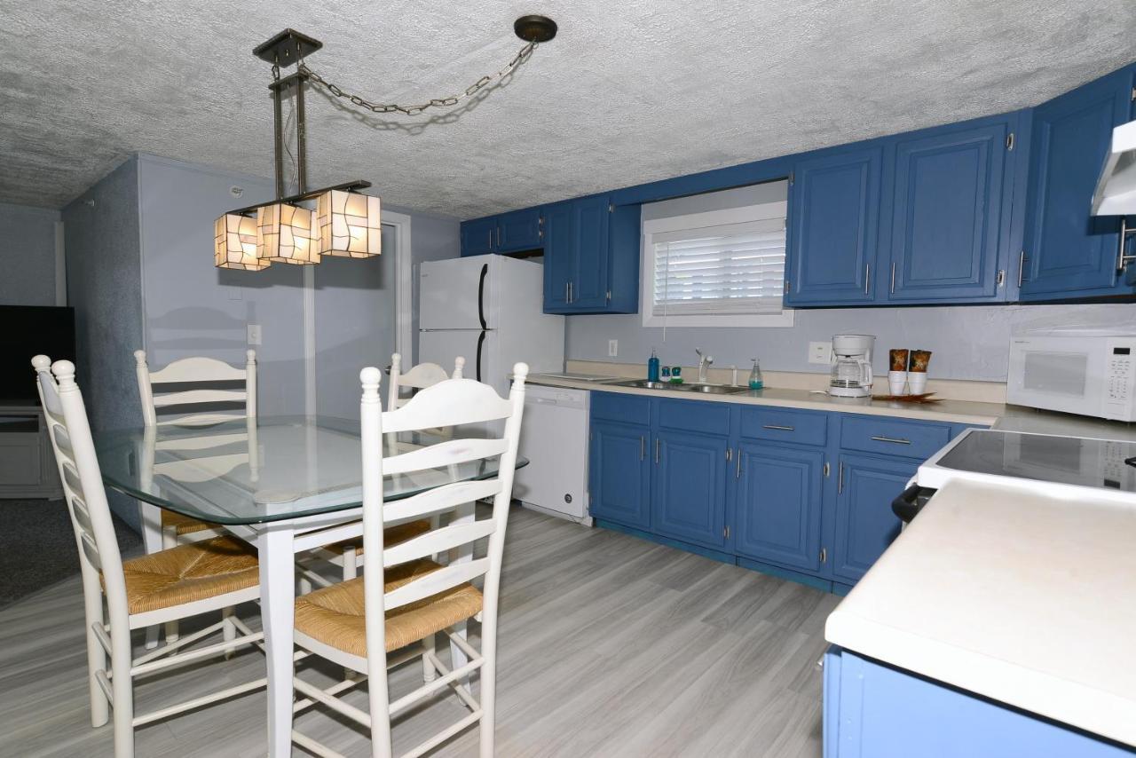 Island View Motel 2*